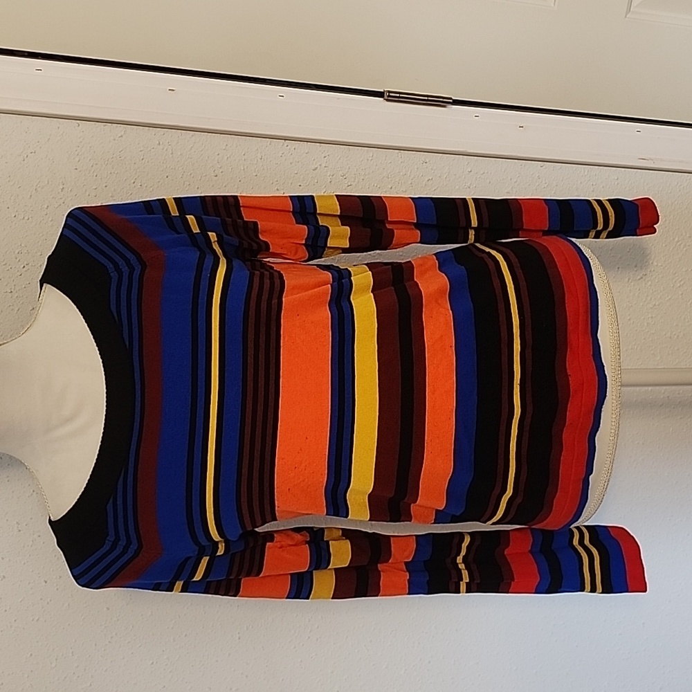 LIGHTWEIGHT SWEATER